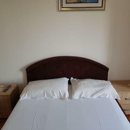 Sobe I Apartmani Marovic Petrovac Exterior foto