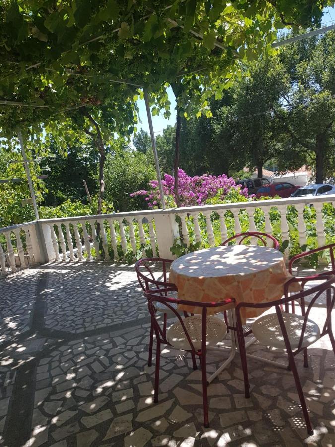 Sobe I Apartmani Marovic Petrovac Exterior foto