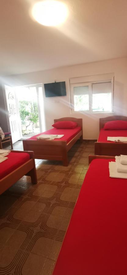Sobe I Apartmani Marovic Petrovac Exterior foto
