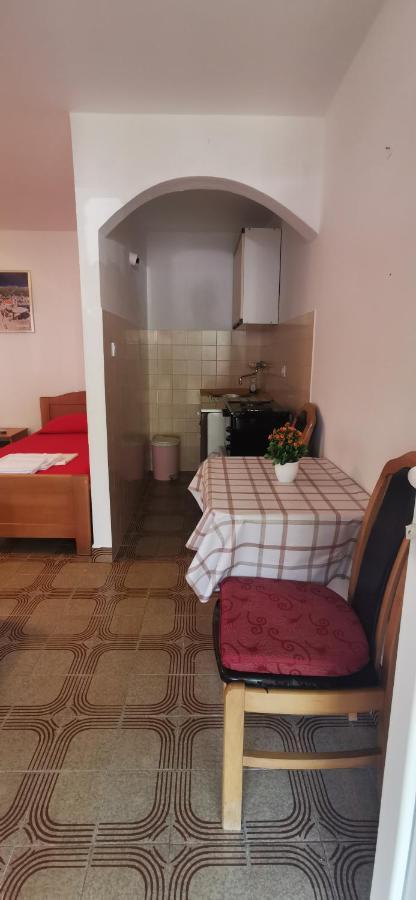 Sobe I Apartmani Marovic Petrovac Exterior foto