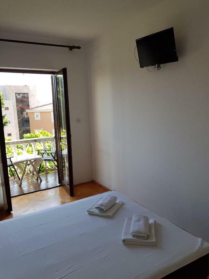 Sobe I Apartmani Marovic Petrovac Exterior foto