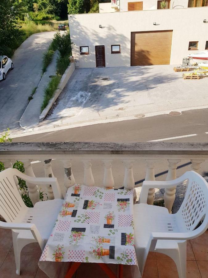 Sobe I Apartmani Marovic Petrovac Exterior foto